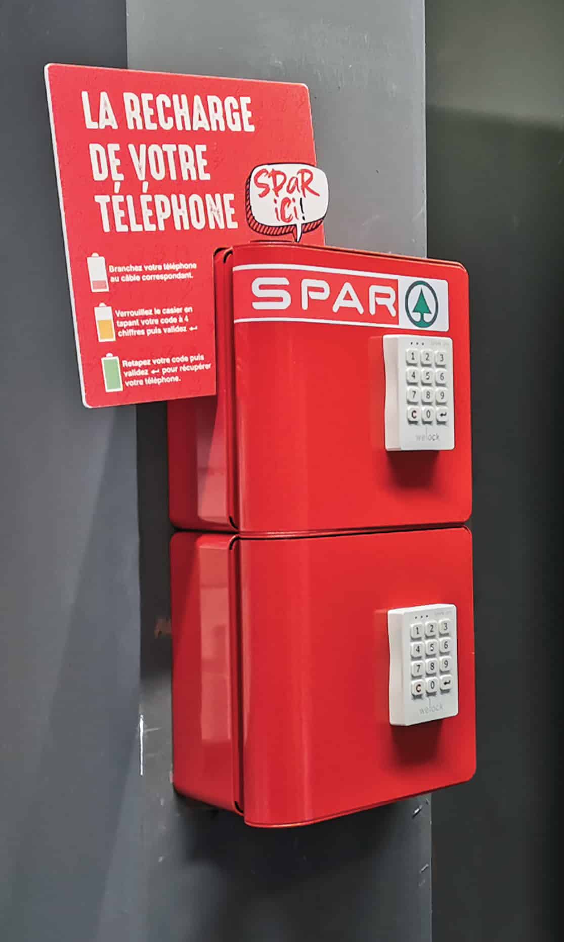 Borne de recharge pour téléphones personnalisée à l'image de Spar